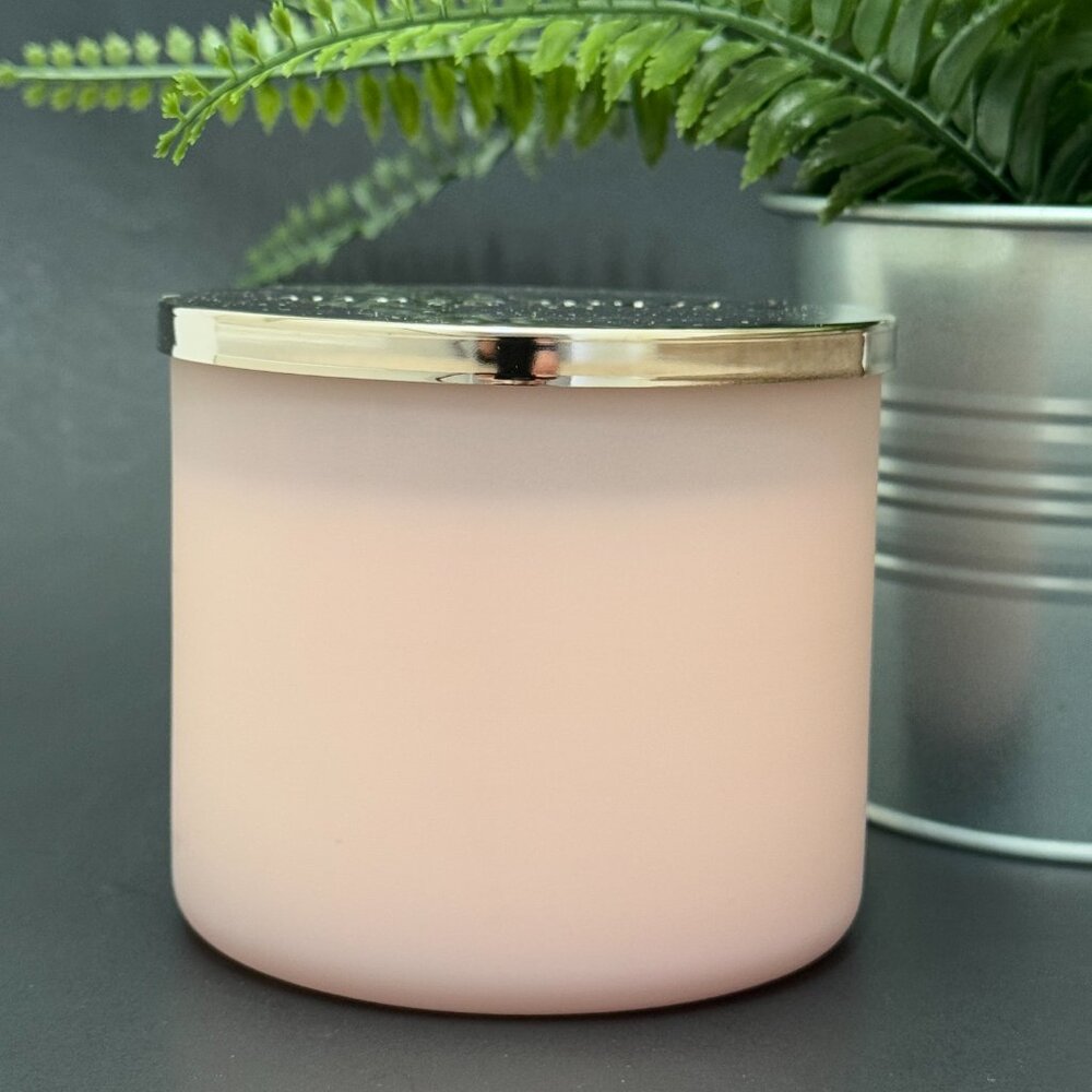 BBW Snowy Peach Berry White Barn Bath & Body Works 3 Wick Candle - Picture 2 of 10